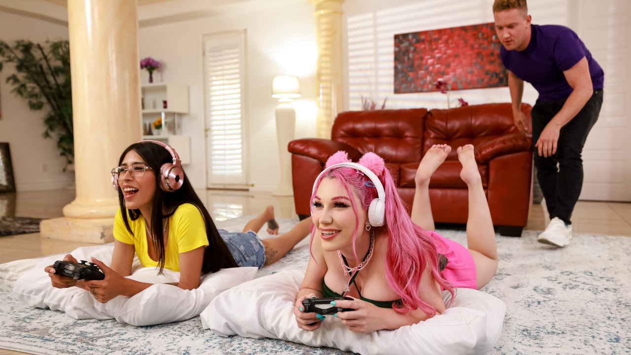 Hot Gamer Craves Freeuse Anal – Lily Lou, Van Wylde – Hot Girls Game – Reality Kings